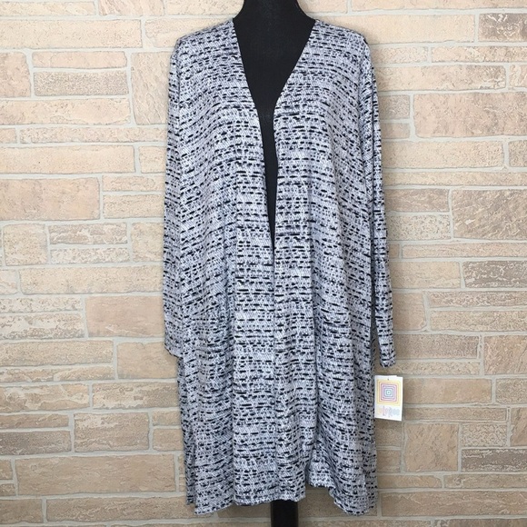 LuLaRoe Sweaters - LuLaRoe Black and Gray Patterned Cardigan Size XL
